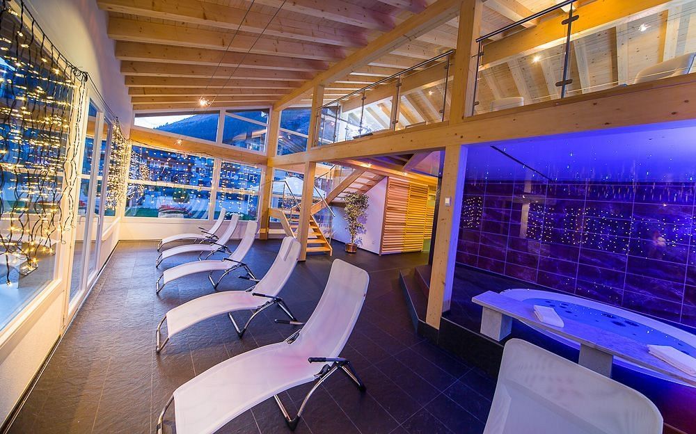 Wellness- Und Schneesporthotel Christiania Саас-Алмагел Екстериор снимка