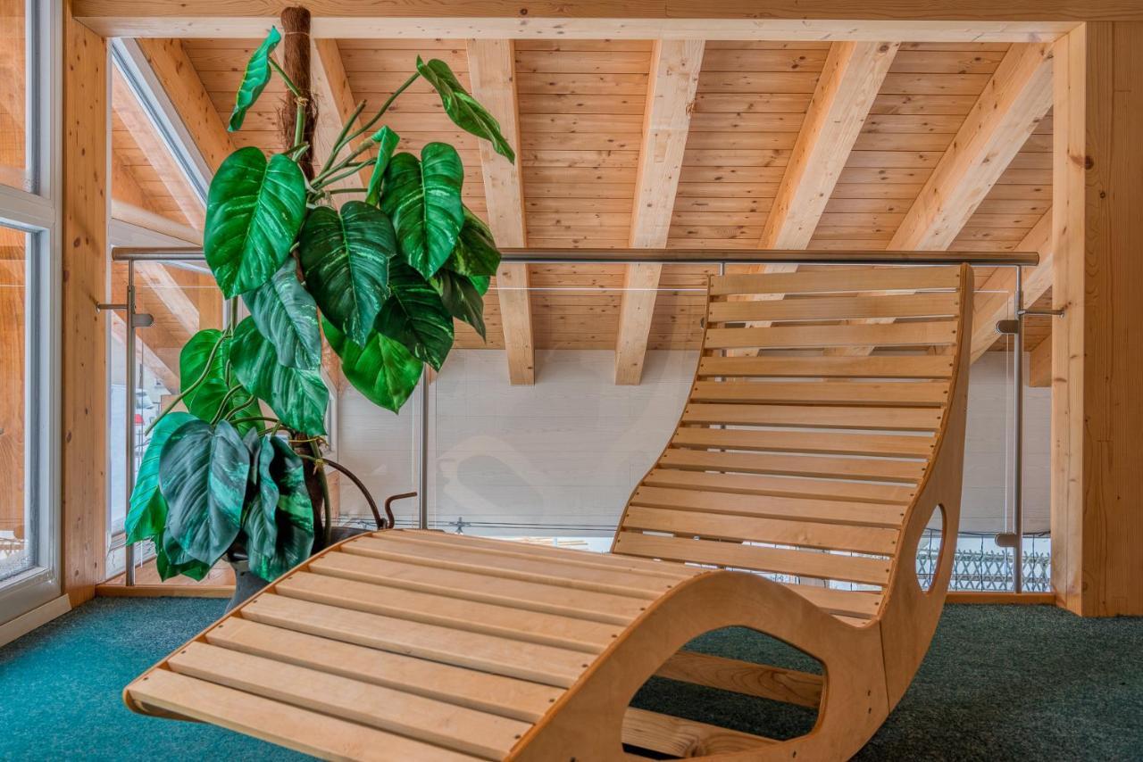 Wellness- Und Schneesporthotel Christiania Саас-Алмагел Екстериор снимка
